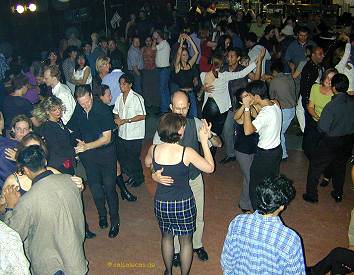 Salsa im Café der Kunsthalle in Bonn - anklicken zum Vergrößern - click to enlarge