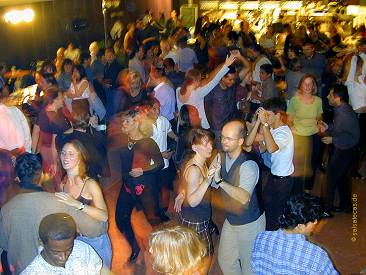 Salsa im Café der Kunsthalle in Bonn