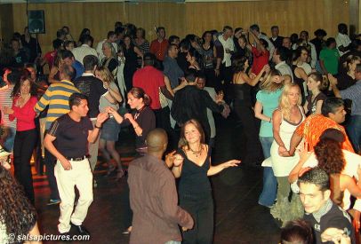 Salsa Bonn: Brückenforum